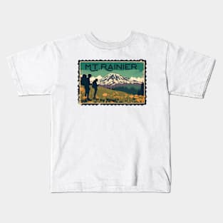 Vintage Hiking at the Mt Rainier Mountain Lover Mountain Climbing Kids T-Shirt